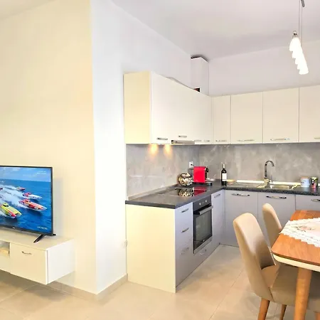 Διαμέρισμα Ground Floor 142 Plazhi San Pietro
