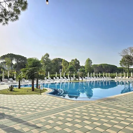 Ground Floor 142 * Plazhi San Pietro