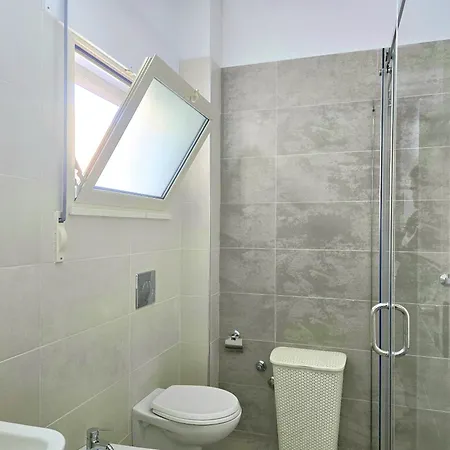 Διαμέρισμα Ground Floor 142 *